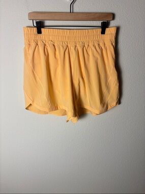 Lululemon Track That High-Rise Lined Short 5" Summer Glow W7CMXS